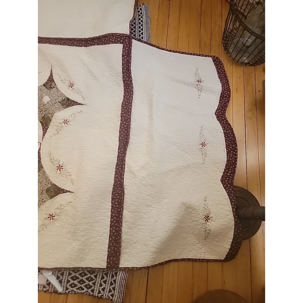 Vintage JC Penneys Home Collection Daybed Quilt, Cream, Burgundy, Flowers